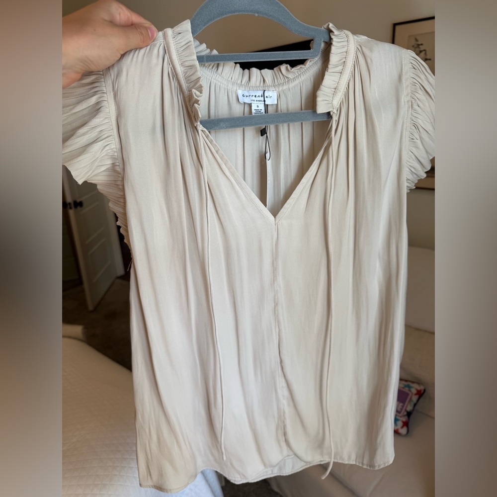 Current Air Cream Pleated Blouse
